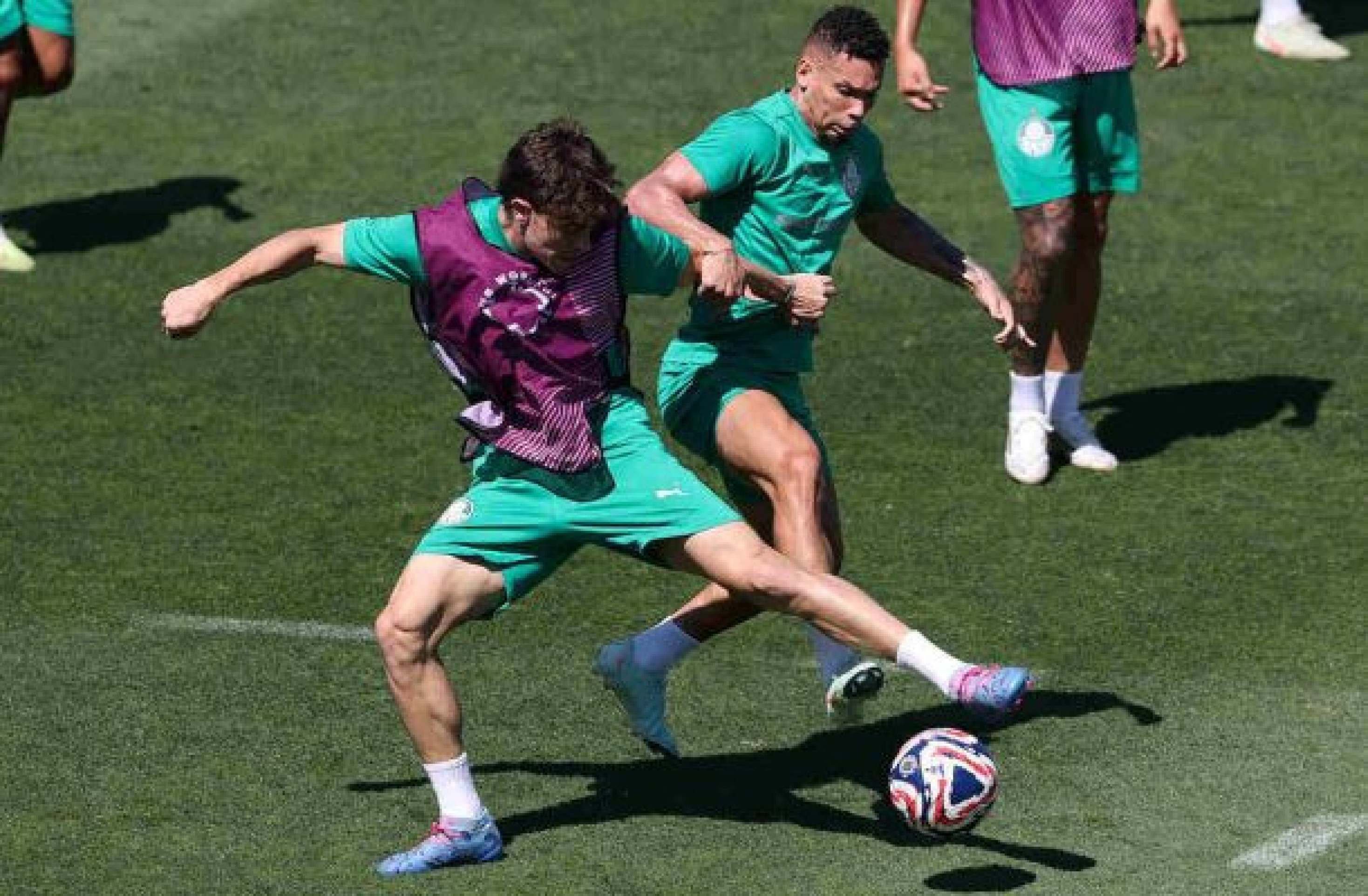 Satisfeito com desempenho na estreia, Abel Ferreira deve repetir time do Palmeiras