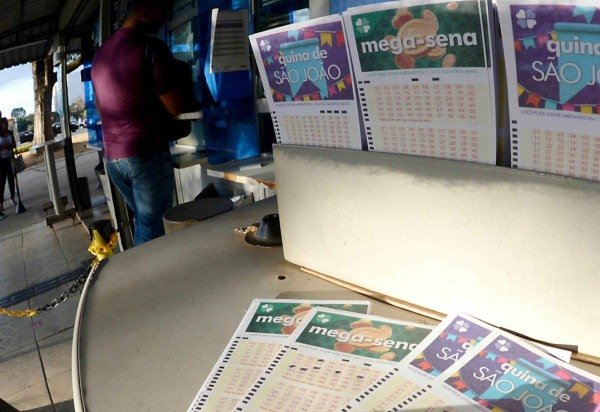   Ed Alves CB/DA Press. 