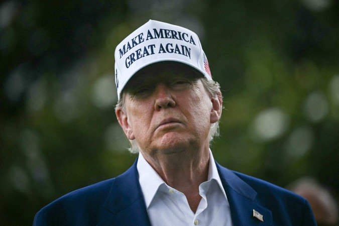 Contudo, após semanas de disputas, Donald Trump pareceu tentar acalmar os ânimos ao afirmar em sua rede Truth Social que seu governo e a universidade mantêm conversas que poderiam resultar em Contudo, após semanas de disputas, Donald Trump pareceu tentar acalmar os ânimos ao afirmar em sua rede Truth Social que seu governo e a universidade mantêm conversas que poderiam resultar em