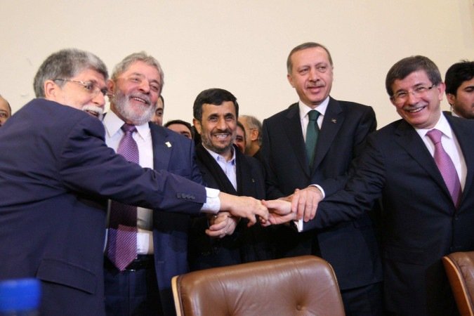 O presidente iraniano Mahmoud Ahmadinejad em visita ao Brasil, em 2009 - (crédito: Getty Images) O presidente iraniano Mahmoud Ahmadinejad em visita ao Brasil, em 2009 - (crédito: Getty Images)