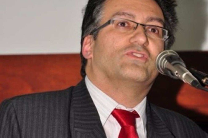 Miguel De Luca, professor da Universidad de Buenos Aires 