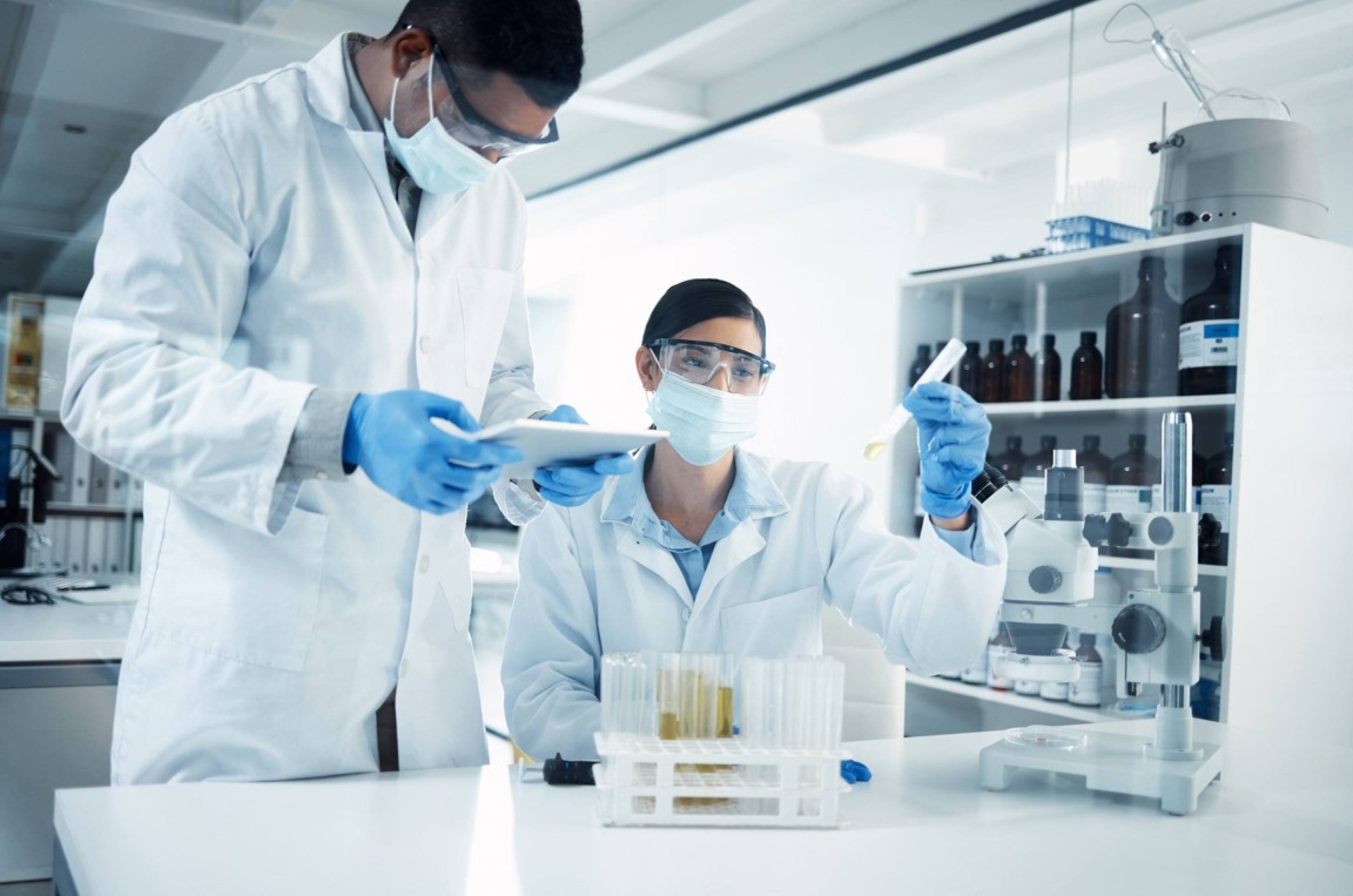 Profissionais de Qu&iacute;mica transformam conhecimento cient&iacute;fico em solu&ccedil;&otilde;es que fazem parte do dia a dia da popula&ccedil;&atilde;o