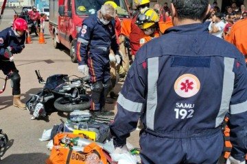 Motociclista de 21 anos foi socorrido pelo Corpo de Bombeiros
 -  (crédito: CBMDF)
