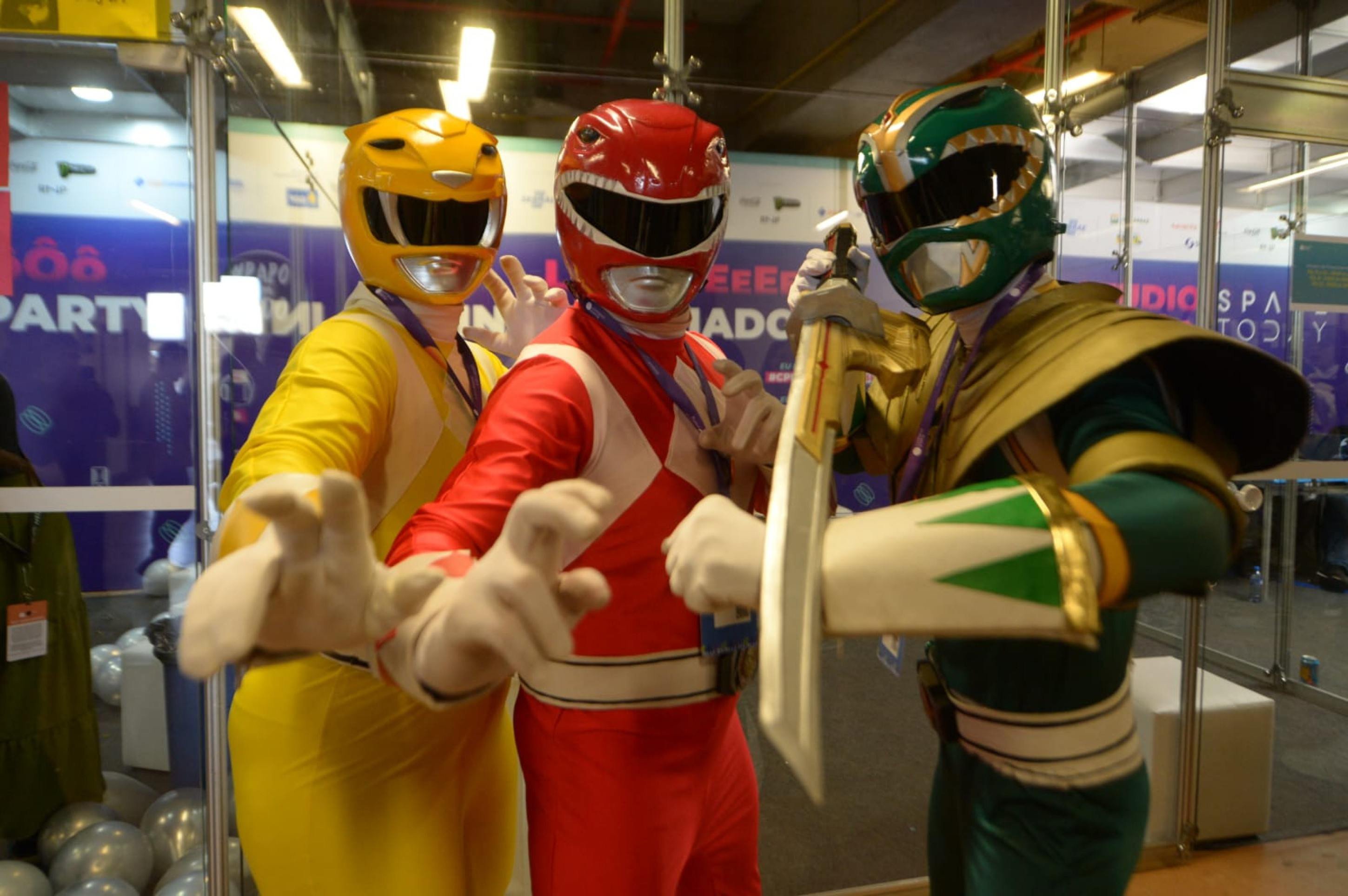  Campus Party 2025 come&ccedil;a nesta quarta no Man&eacute; Garrincha, em Bras&iacute;lia; veja programa&ccedil;&atilde;o. Intelig&ecirc;ncia Artificial, batalhas de rob&ocirc;s, alimentos 3D e desafios com drones s&atilde;o destaques. Organiza&ccedil;&atilde;o espera receber 150 mil visitantes durante os cinco dias de evento.