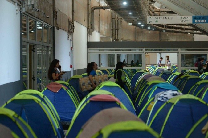  Campus Party 2025 começa nesta quarta no Mané Garrincha, em Brasília; veja programação. Inteligência Artificial, batalhas de robôs, alimentos 3D e desafios com drones são destaques. Organização espera receber 150 mil visitantes durante os cinco dias de evento.