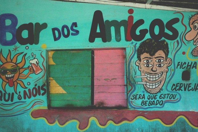 A fotografia que deu início à coleção que já reúne milhares de registros de pinturas feitas à mão, postada no perfil Handpainted Brazil, em agosto de 2018 - (crédito: Clara Izabela/@handpaintedbrazil) A fotografia que deu início à coleção que já reúne milhares de registros de pinturas feitas à mão, postada no perfil Handpainted Brazil, em agosto de 2018 - (crédito: Clara Izabela/@handpaintedbrazil)