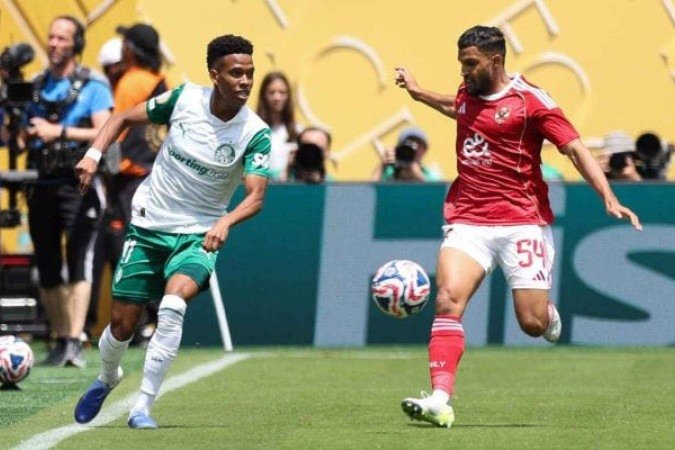 Estêvão em ação pelo Palmeiras contra o Al Ahly - (crédito: Foto: Cesar Greco/Palmeiras) Estêvão em ação pelo Palmeiras contra o Al Ahly - (crédito: Foto: Cesar Greco/Palmeiras)