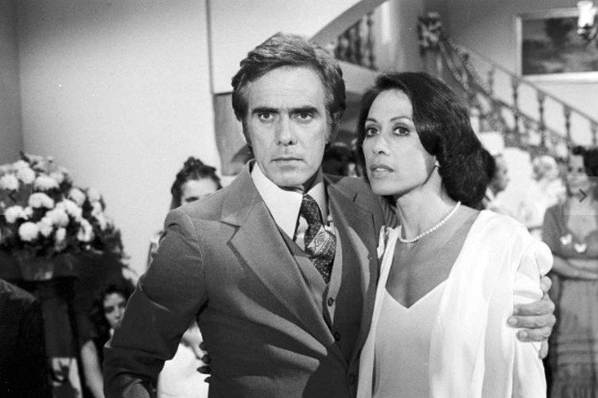 Com Dina Sfat em Os Gigantes, de 1979
