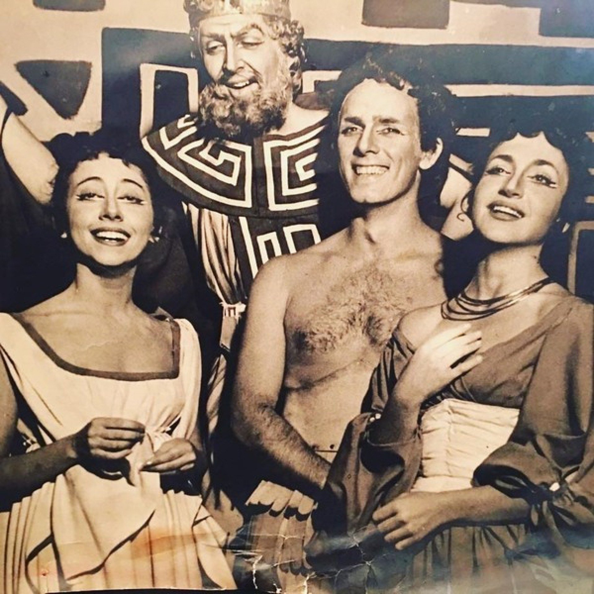 Francisco Cuoco (centro) estreou no tablado com a pe&ccedil;a A muito curiosa hist&oacute;ria da virtuosa matrona de &Eacute;feso, com Fernanda Montenegro, Nathalia Timberg e Sergio Brito 