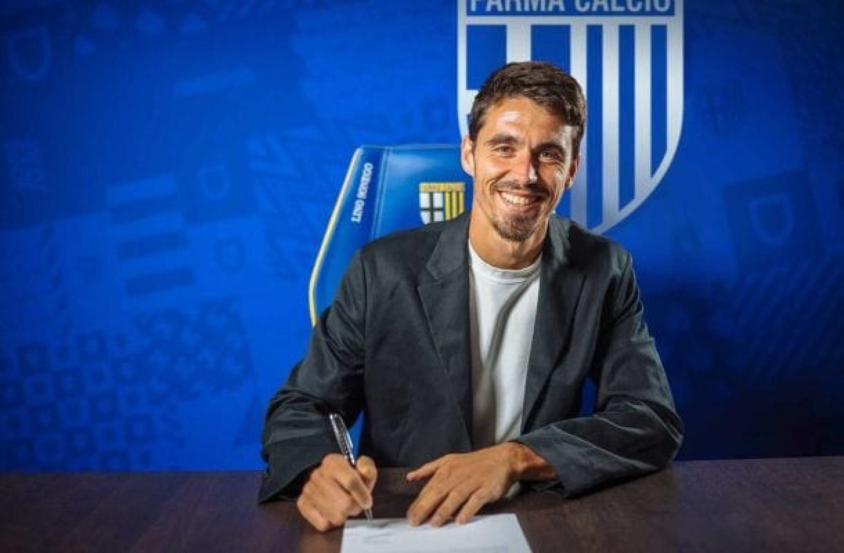 Parma contrata técnico mais jovem do século nas principais ligas europeias