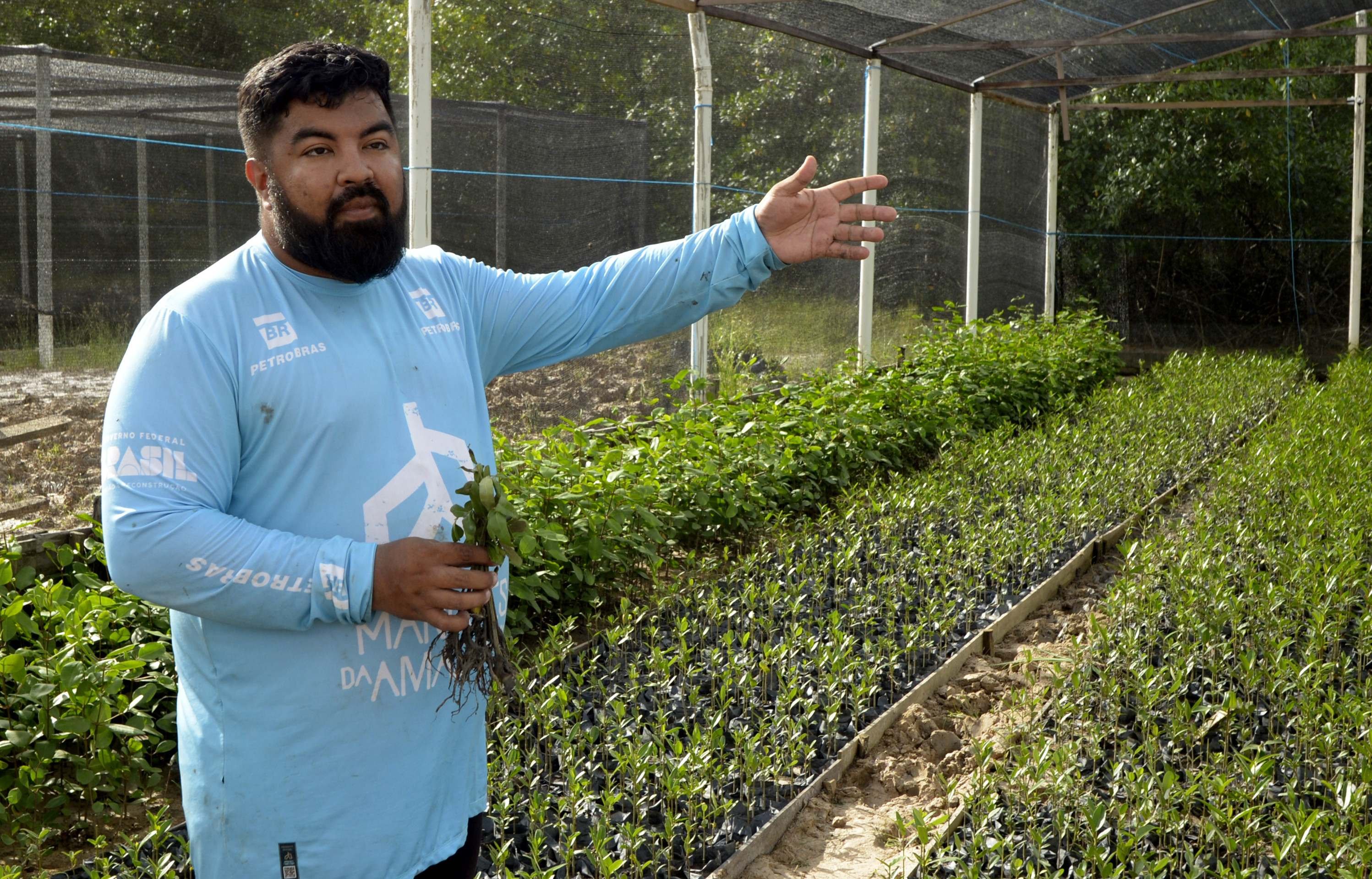  16/06/2025 Crédito: Marcelo Ferreira/CB/D.A Press. Brasil. Brasília - DF - Bragança ( Pará), Projeto Mangues da Amazônia. Paulo Cesar Virgulino Júnior, pesquisador e integrante do Mangues da Amazônia.