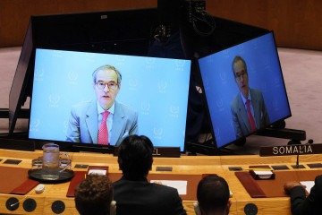 Rafael Grossi, Diretor-Geral da Agência Internacional de Energia Atômica, fala por vídeo durante uma reunião do Conselho de Segurança da ONU sobre ameaças à paz e à segurança internacionais, na sede das Nações Unidas, em 20 de junho de 2025       -  (crédito: Michael M. Santiago / GETTY IMAGES NORTH AMERICA / Getty Images via AFP)