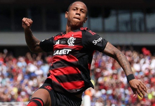 Garoto do Ninho, Wallace Yan chegou ao quinto gol em 14 partidas pelo time profissional do Flamengo - (crédito: Franck Fife/AFP)