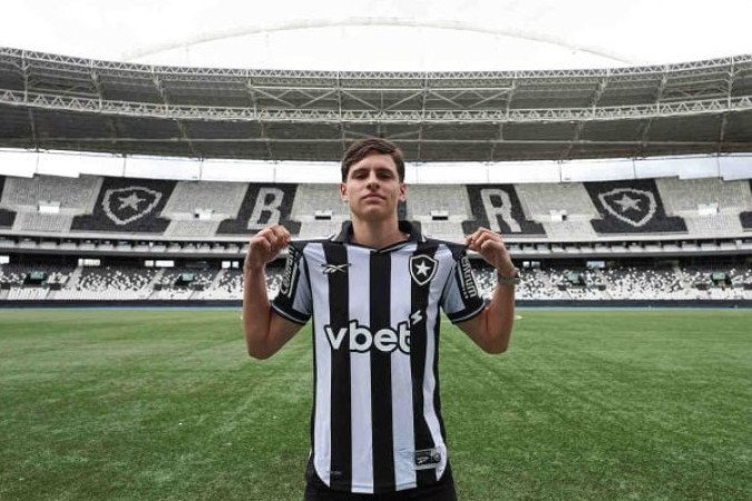 MONTORO - Um pouco abaixo dos demais no pouco tempo em que esteve em campo. Cometeu uma falta que gerou uma chance ao Paris Saint-Germain no fim - NOTA: 6,5 - Foto: Vitor Silva/Botafogo 