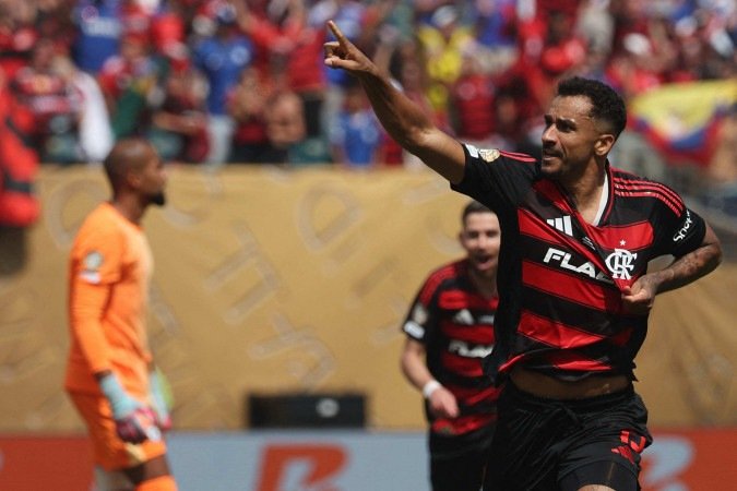 Gol da virada sobre o Chelsea foi o terceiro de Danilo com a camisa do Flamengo
