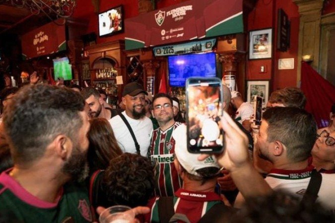 Felipe Melo presente na Fluminense House em Nova York - (crédito: Foto: Divulgação/Fluminense) Felipe Melo presente na Fluminense House em Nova York - (crédito: Foto: Divulgação/Fluminense)