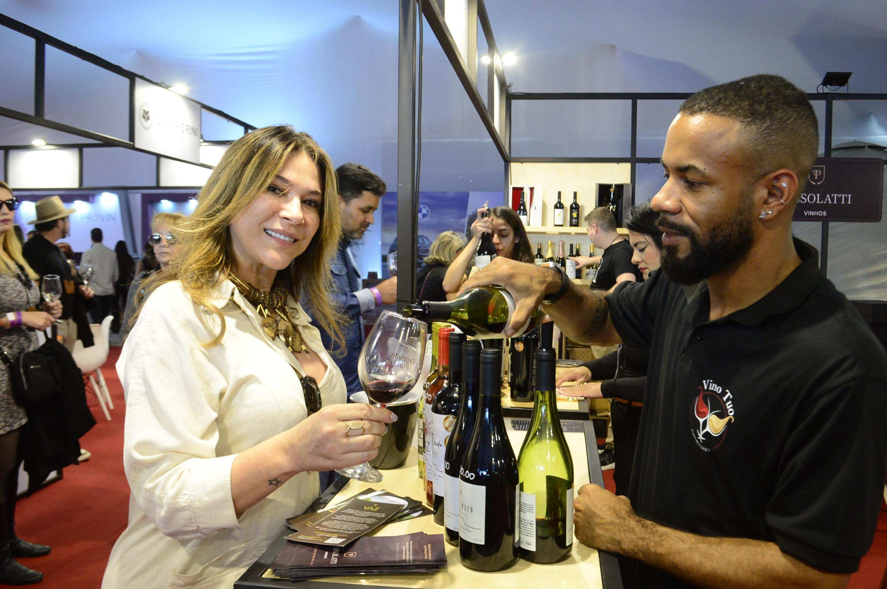  21/06/2025 Crédito: Marcelo Ferreira/CB/D.A Press. Brasil. Brasília - DF - Expovitis Brasil 2025. Adriana Laquis - visitante