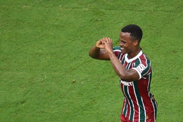 John Arias abriu o placar com um golaço de falta no primeiro tempo no jogos das viradas em New Jersey -  (crédito:  Franck Fife/AFP)