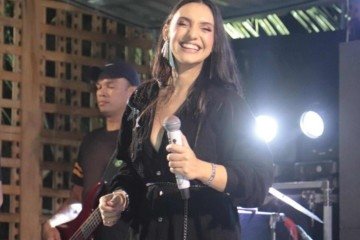 Ela lutava contra um câncer de colo uterino -  (crédito: Reprodução/Instagram/@fabybezerraoficial)