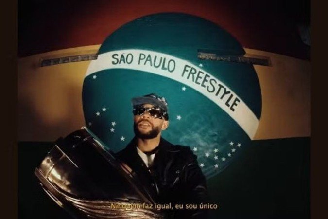 Memphis Depay lança música nova com a taça do Paulistão -  (crédito: Foto: Reprodução)