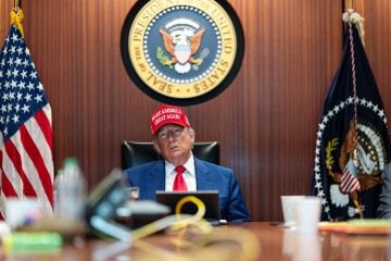 Trump destacou que 'se a paz não chegar logo, os Estados Unidos vão perseguir outros alvos com precisão, velocidade e habilidade' -  (crédito: WHITE HOUSE/AFP)