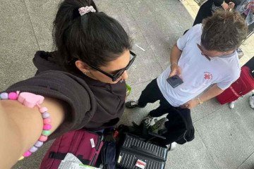 Yasemin e Davide embarcando para casamento na Argentina, sem terem sido convidados -  (crédito: Acervo pessoal)