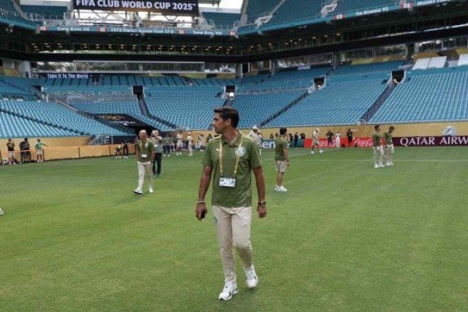 Abel Fereira no gramado que receberá o duelo contra o Inter Miami - (crédito: Foto: Cesar Greco/Palmeiras) Abel Fereira no gramado que receberá o duelo contra o Inter Miami - (crédito: Foto: Cesar Greco/Palmeiras)