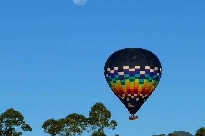 Balão cai em SC: como são os passeios na 'Capadócia brasileira'?