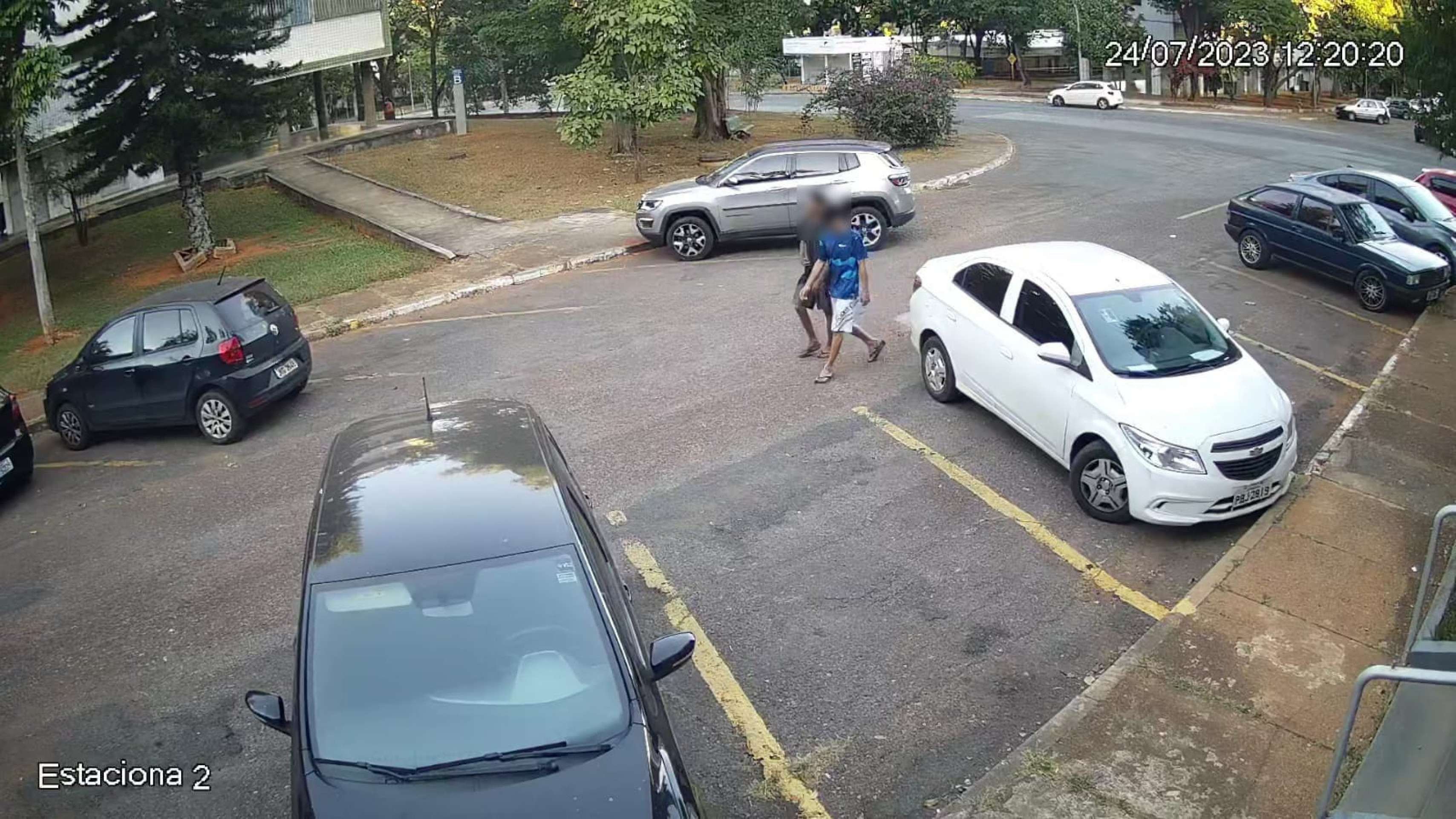 Mulher é vítima de sequestro relâmpago na Asa Norte; veja vídeo
