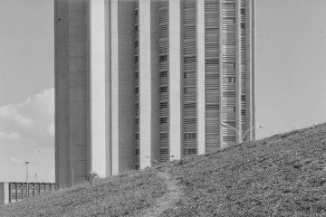 Imagens do livro Cidade Selvagem - caminhos de desejo em Brasília, de Diego Bresani