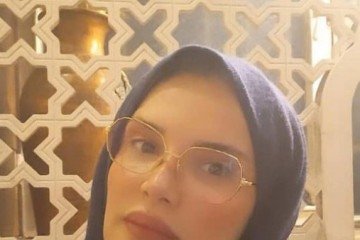 Hengameh Shahidi, 50 anos, jornalista e ex-prisioneira em Evin (Irã)