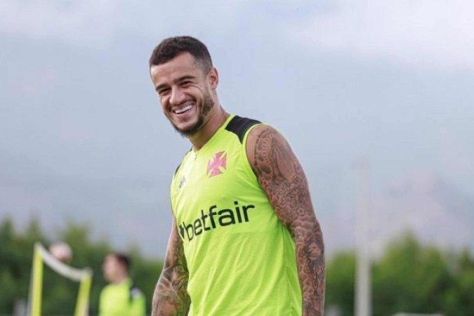 Coutinho já voltou aos treinos junto com seus companheiros - (crédito: Matheus Lima/ CRVG) Coutinho já voltou aos treinos junto com seus companheiros - (crédito: Matheus Lima/ CRVG)