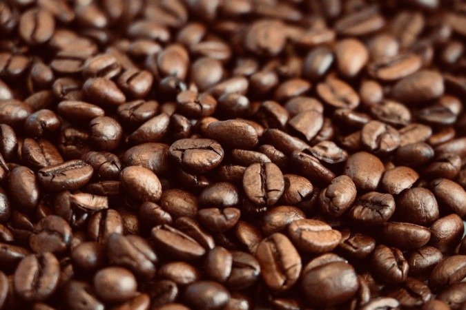 Bandidos levaram cerca de sete mil quilos de café e uma lona de caminhão - (crédito: PIXABAY) Bandidos levaram cerca de sete mil quilos de café e uma lona de caminhão - (crédito: PIXABAY)