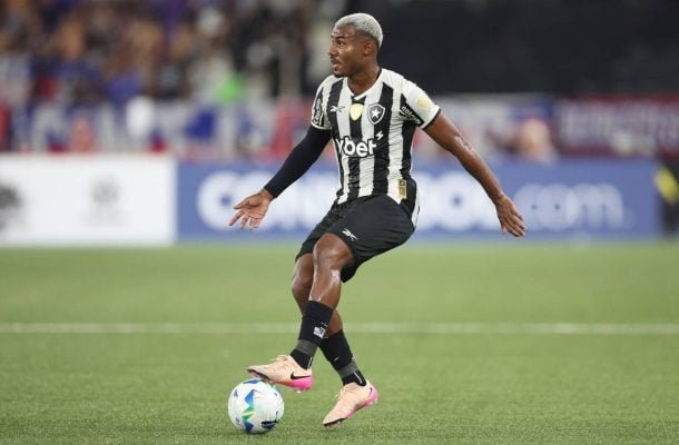 CUIABANO - Arisco, conseguiu acrescentar o fôlego que faltava para o Botafogo voltar a ter o contra-ataque. Quase brinda Jesus com uma assistência no segundo tempo. Na parte defensiva, posicionou-se muito mal no gol dos caras - NOTA: 6,0 - Foto: Vitor Silva/Botafogo  