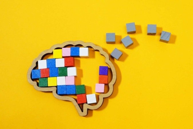 À medida que a expectativa de vida cresce, aumenta também a incidência das síndromes demenciais (Imagem: Vitalii Vodolazskyi | Shutterstock)  -  (crédito: EdiCase)