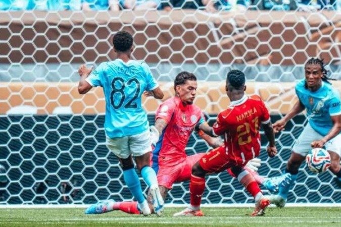 Rico Lewis em ação com a camisa do Manchester City - (crédito: Foto: Divulgação) Rico Lewis em ação com a camisa do Manchester City - (crédito: Foto: Divulgação)