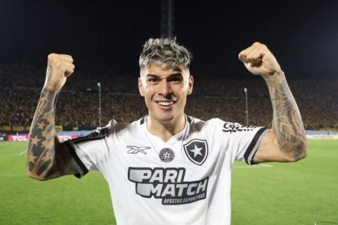 PONTE - Conseguiu roubar bolas, mas não progrediu. Errou e acertou nas mesmas jogadas - NOTA: 5,5 - Foto: Vitor Silva/Botafogo 