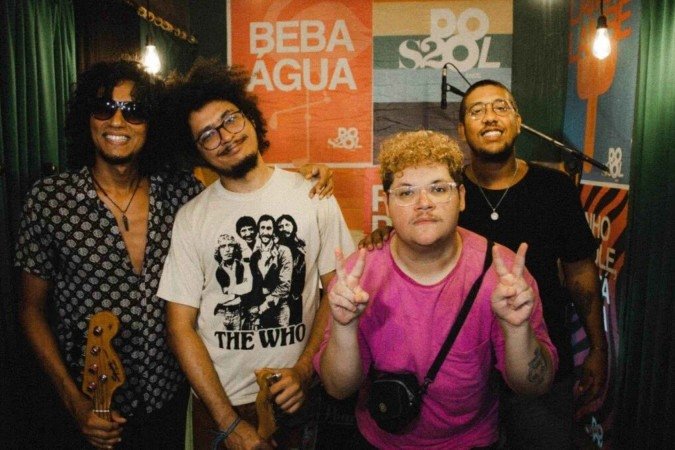 Banda Cidade Dormitório, da esquerda para direita: Lucas, Yves, João e Fábio
- (crédito: Arquivo) Banda Cidade Dormitório, da esquerda para direita: Lucas, Yves, João e Fábio
- (crédito: Arquivo)