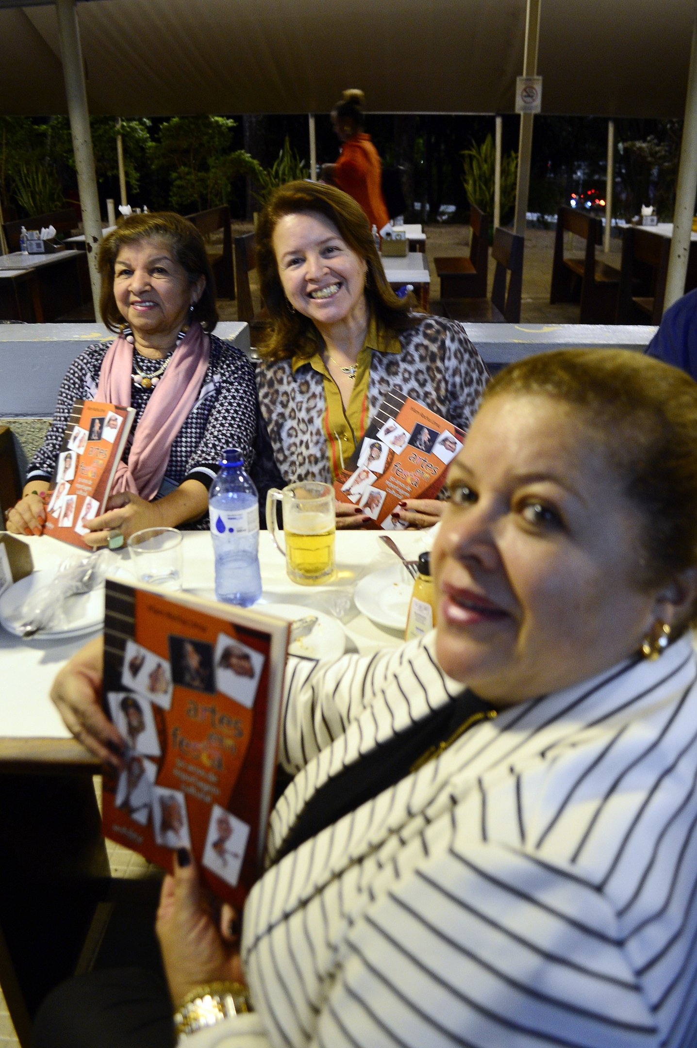 Marisa Santos, Cláudia Santos e Ivani Moura — amigas de Irlam 