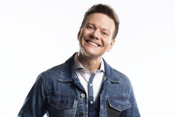 No ritmo sertanejo: Michel Teló faz releitura de músicas brasileiras