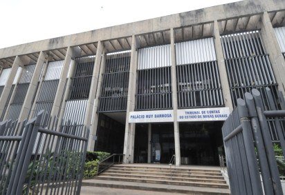 O TCE &eacute; o respons&aacute;vel pelo controle externo das contas p&uacute;blicas e pela an&aacute;lise da presta&ccedil;&atilde;o de contas anual do governador e dos prefeitos, al&eacute;m da fiscaliza&ccedil;&atilde;o do or&ccedil;amento p&uacute;blico e da realiza&ccedil;&atilde;o de auditorias cont&aacute;beis nas contas dos &oacute;rg&atilde;os p&uacute;blicos -  (crédito: Jair Amaral/EM/D.A Press)