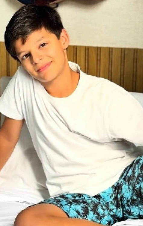 Bernardo tem 12 anos e é o caçula do sertanejo - (crédito: Reprodução/Instagram/@bbaraujo) Bernardo tem 12 anos e é o caçula do sertanejo - (crédito: Reprodução/Instagram/@bbaraujo)