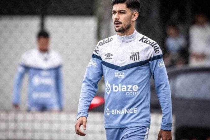 Santos tenta evitar transfer ban por conta da contratação de João Basso - (crédito: Foto: Raul Baretta / Santos) Santos tenta evitar transfer ban por conta da contratação de João Basso - (crédito: Foto: Raul Baretta / Santos)