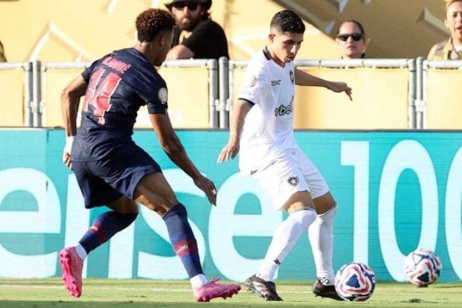 Savarino é o camisa 10 do Botafogo desde 2024 - (crédito: Foto: Vitor Silva/Botafogo) Savarino é o camisa 10 do Botafogo desde 2024 - (crédito: Foto: Vitor Silva/Botafogo)