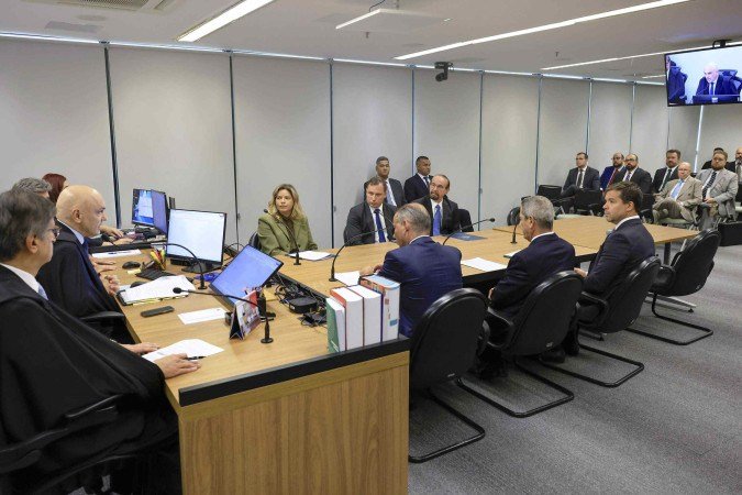 O tenente-coronel Mauro Cid, ex-ajudante de ordens da Presidência, ficou frente a frente com o general Braga Netto no Supremo - (crédito: Rosinei Coutinho/STF) O tenente-coronel Mauro Cid, ex-ajudante de ordens da Presidência, ficou frente a frente com o general Braga Netto no Supremo - (crédito: Rosinei Coutinho/STF)