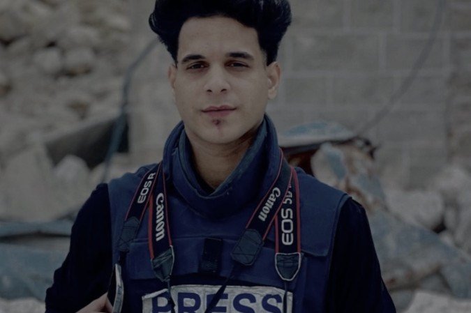 Abood Abusalama, 28 anos, repórter fotográfico palestino, morador do campo de refugiados de Jabalia, no norte da Faixa de Gaza

