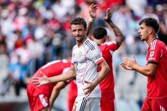 Thomas Müller em ação contra o Benfica nesta terça-feira - (crédito: Foto: Divulgação / Bayern Munique) Thomas Müller em ação contra o Benfica nesta terça-feira - (crédito: Foto: Divulgação / Bayern Munique)