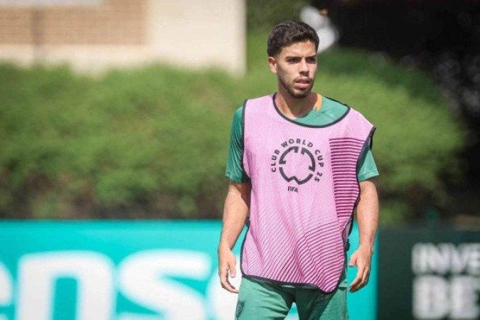 Nonato durante o treinamento do Fluminense visando o duelo com o Mamelodi -  (crédito: Foto: Marcelo Gonçalves/Fluminense)