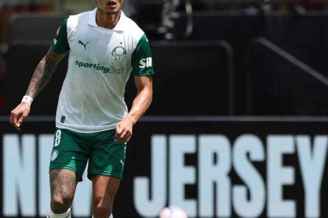 RICHARD RÍOS – Apesar de prender muito a bola e ser precipitado em vários momentos, ao menos tentou buscar o jogo mais do que seus companheiros de criação no primeiro tempo.Chamou o jogo na etapa final. NOTA 6,0. Foto: Cesar Greco