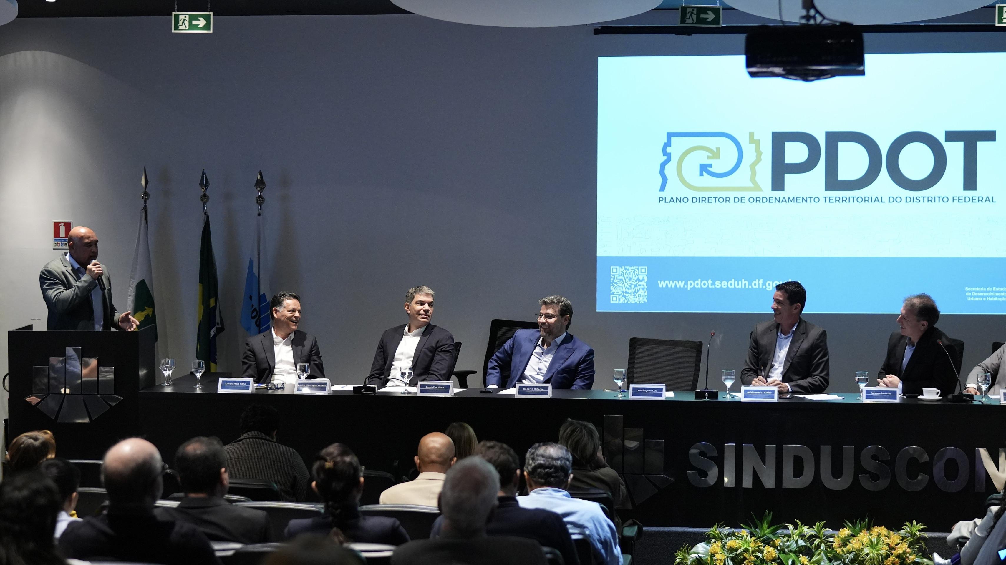 Fórum sobre o PDOT reúne autoridades e representantes da sociedade civil